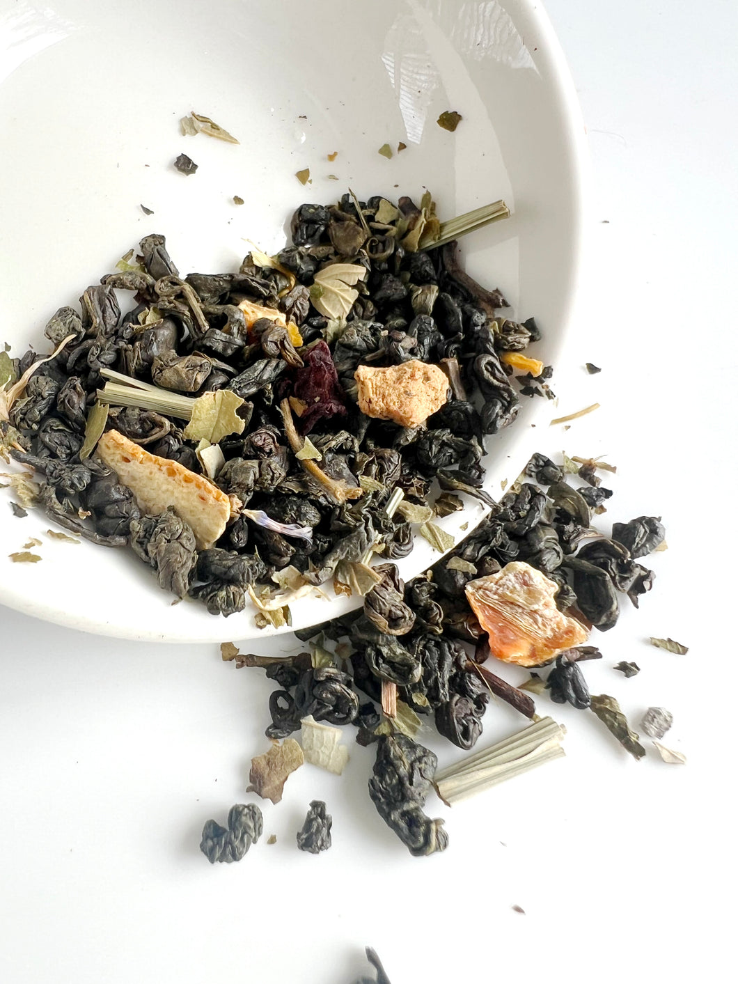 Gaia - Apple, goji berry and dragonfruit green loose leaf tea