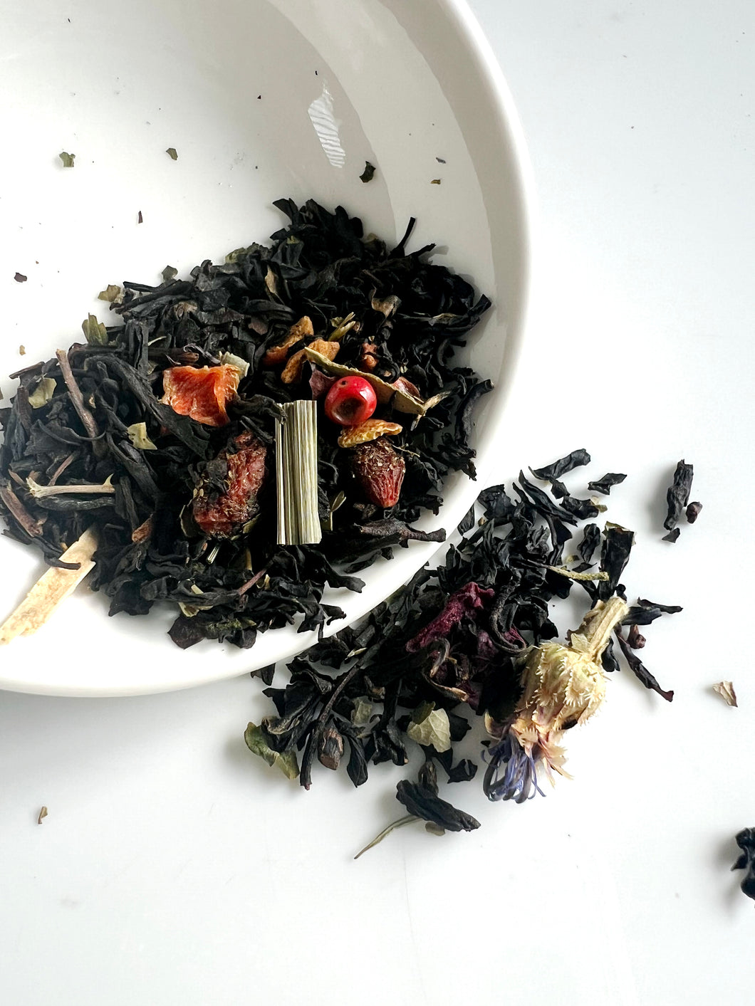 Kaiju - apple, goji berry and dragonfruit black loose leaf tea